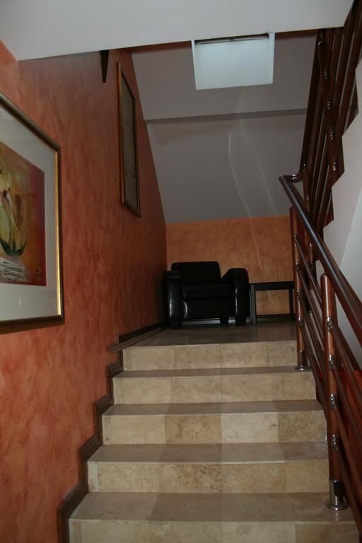 Hotel Tenishouse Marki  Bagian luar foto