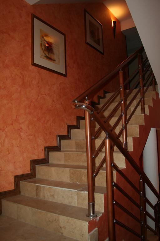 Hotel Tenishouse Marki  Bagian luar foto