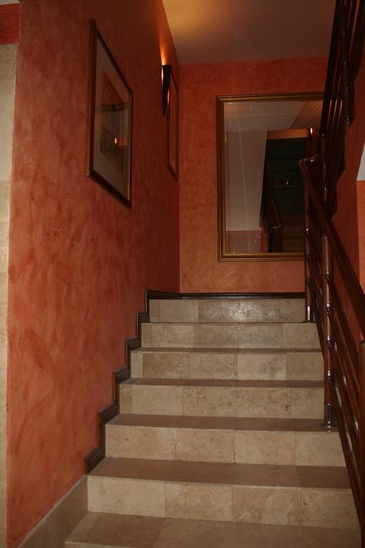 Hotel Tenishouse Marki  Bagian luar foto