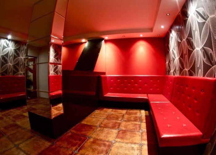 Hotel Tenishouse Marki  Bagian luar foto
